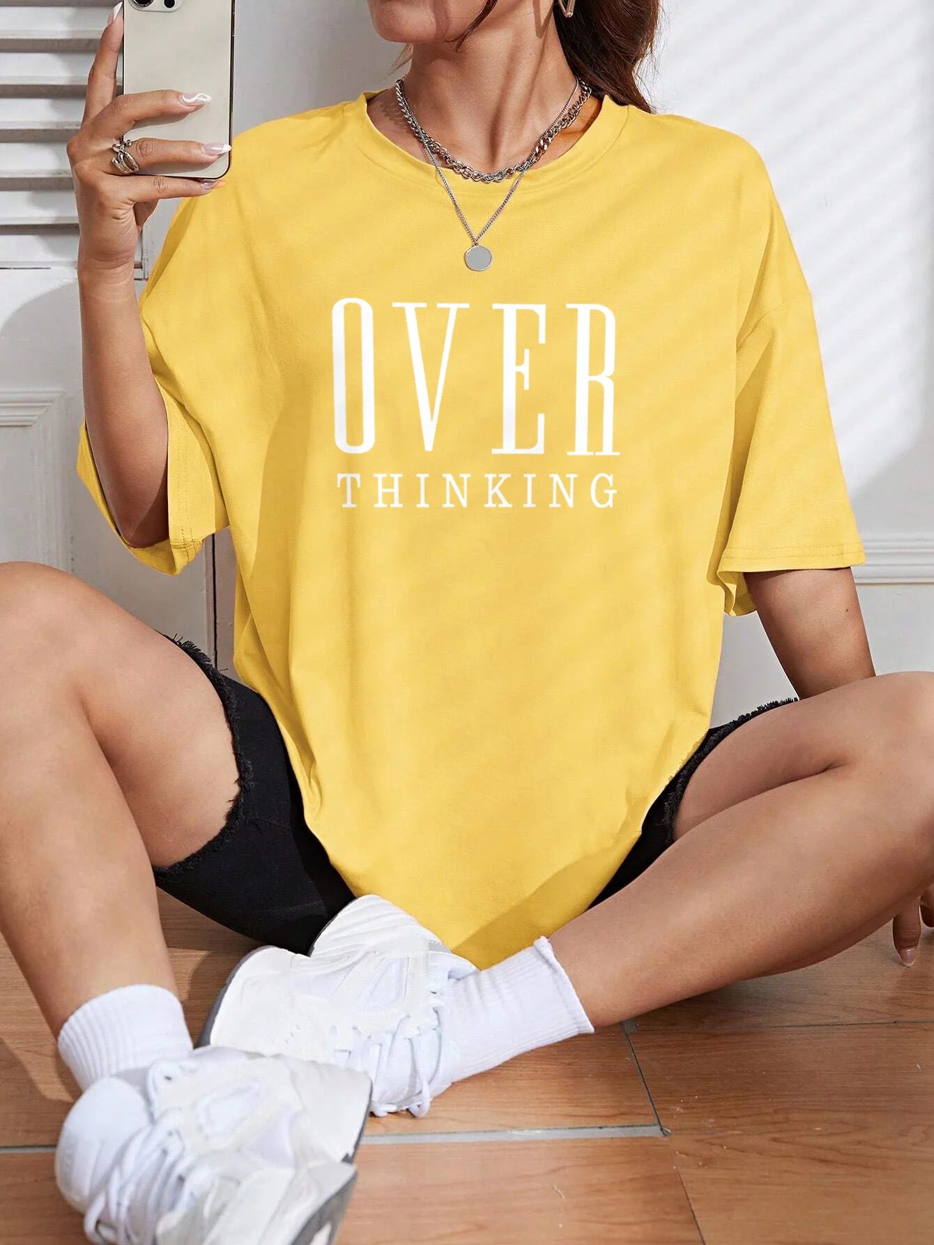 Camiseta oversize - ropa casual - camiseta gráfica 