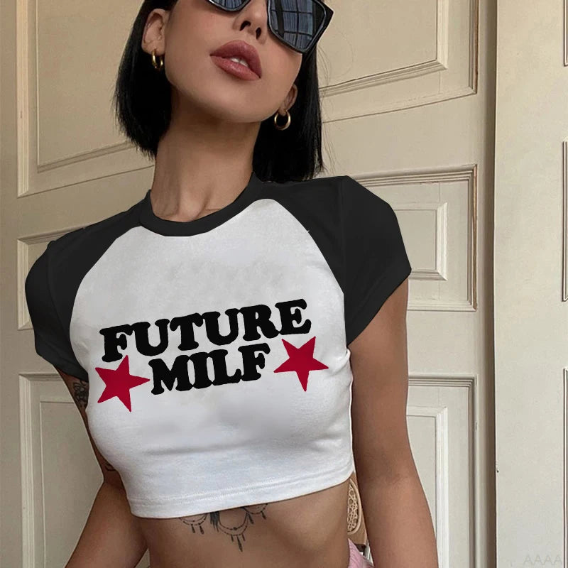 Top Corto 'Future MILF' - Camiseta Gráfica Audaz para Mujer