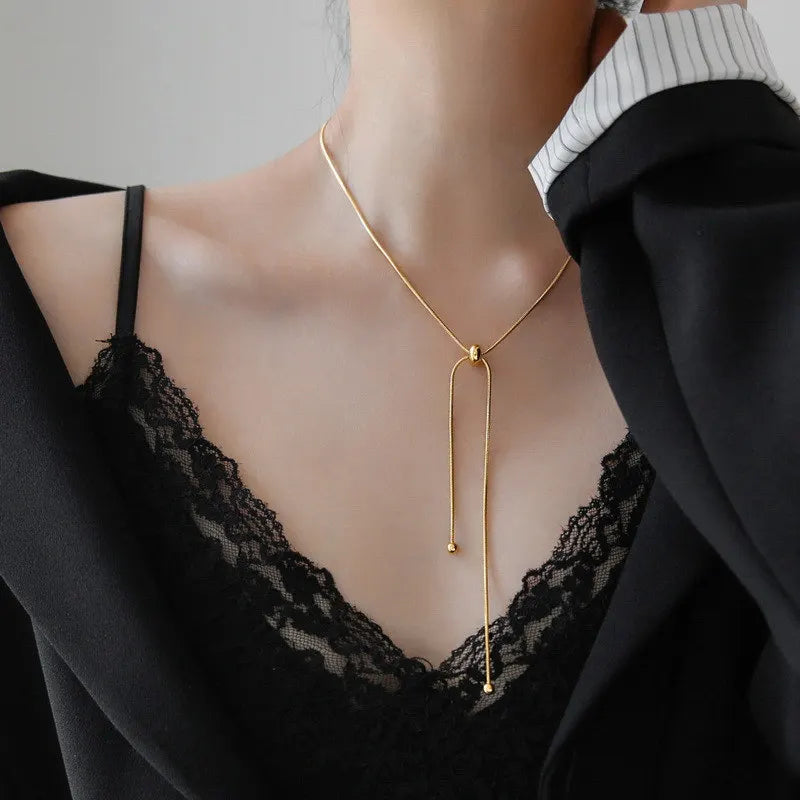 Collar de oro - joyería minimalista - collar en forma de Y 