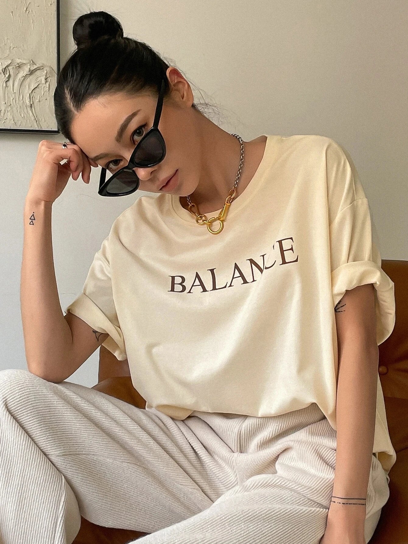 Camiseta Gráfica Balance - Moda Casual y con Estilo para Mujer